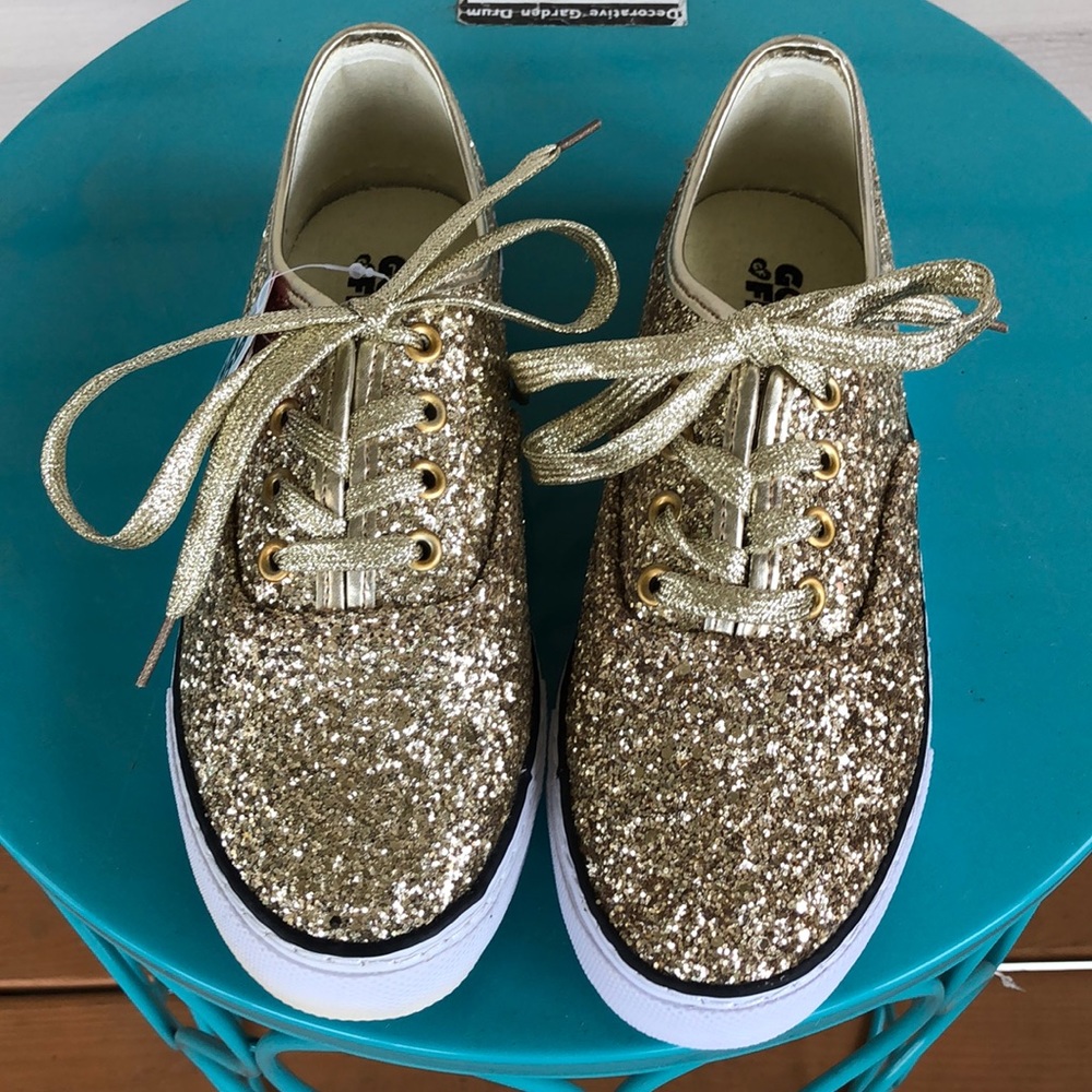 GOLD glitter tennis shoes size 7